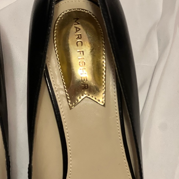 Marc Fisher Black Patent Leather Stiletto Heels - excellent condition - Picture 4 of 5